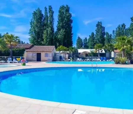 Кемпинг Mobilhome 40 M2, 3 Chb, Terrasse Arboree 20 M2, Camping 4 Etoiles Фрежюс
