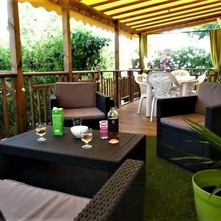 Mobilhome 40 M2, 3 Chb, Terrasse Arboree 20 M2, Camping 4 Etoiles *